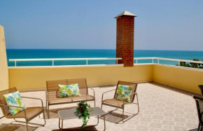 Primera línea de mar con terraza ático en Magic World - Marina Dor